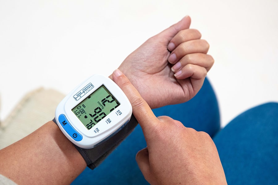 Drive DeVilbiss blood pressure monitor image